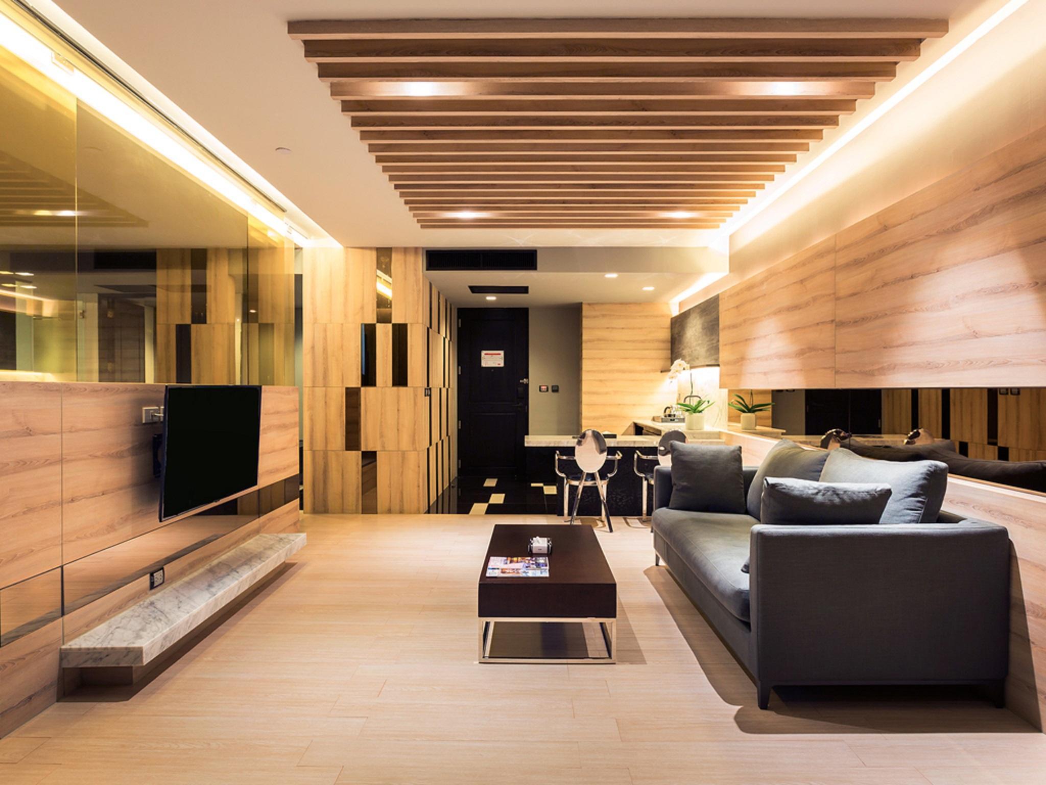 Tsix5 Phenomenal Hotel Pattaya Exterior foto